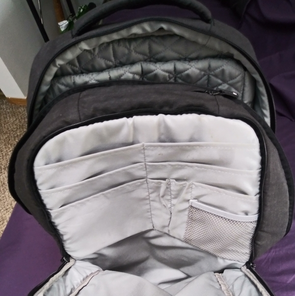 Incase Tablet/Notebook Backpack - Picture 5 of 10